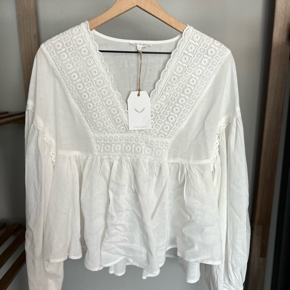 Vici blouse. Free the roses peasant top